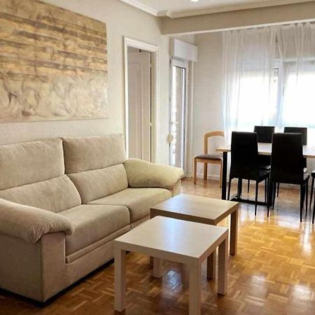 Oak Flat - 4 Habitaciones, 2 Banos, Terrazas- Леон Екстериор снимка